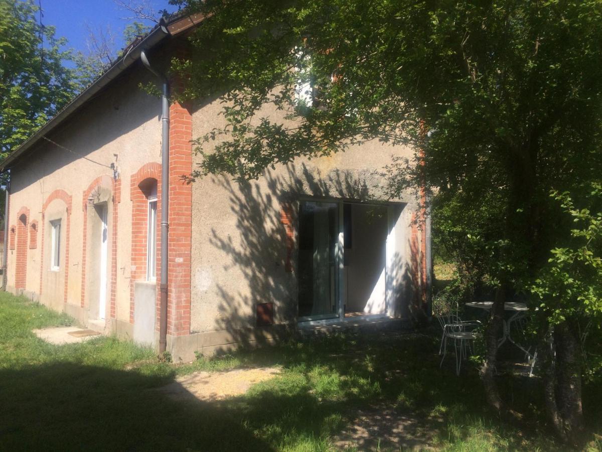 Maison De Vacances Cronat - Au Bord De L'Eurovelo 6 Bagian luar foto